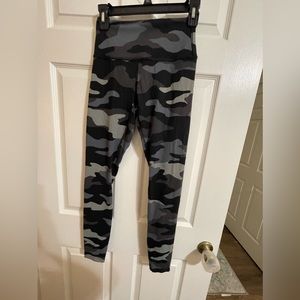 Pink camo leggings